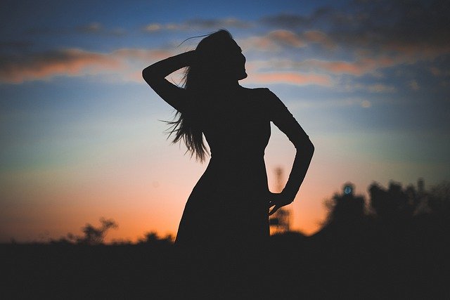 woman-5585332_640