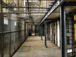 Premiare i carcerati è utile per la società