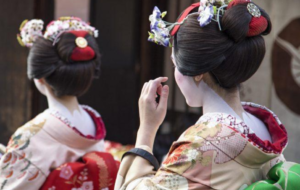 La geisha nella società degli uomini